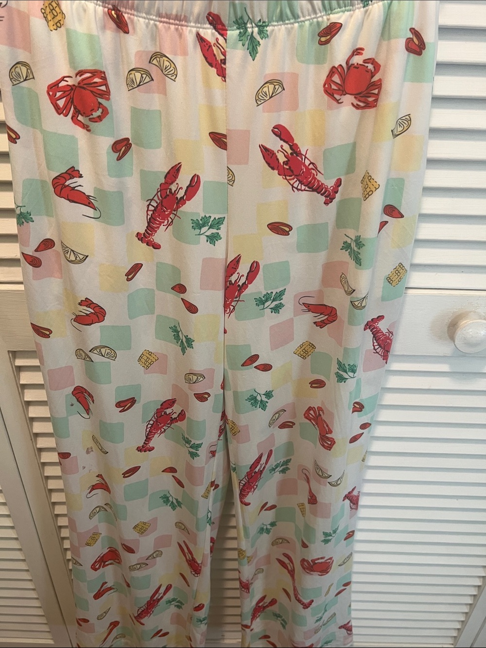 #2458** Pink/blue/yellow Pajama Pants with Red Lobster Print - Picture 4 of 17